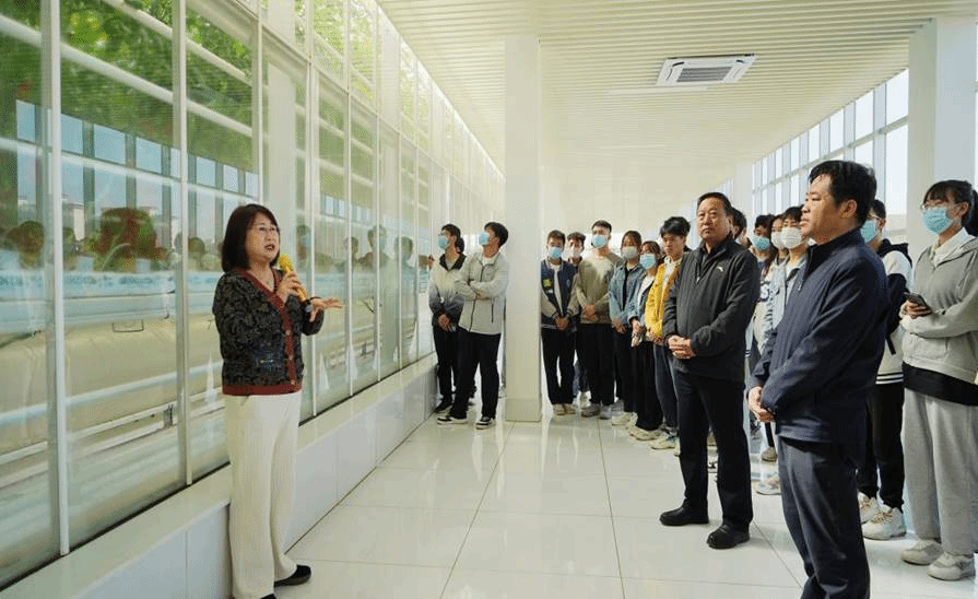 https://www10.hxu.edu.cn/__local/A/FD/23/1CECF929027FE2EF8433514550D_F1DBF905_15A43.jpg